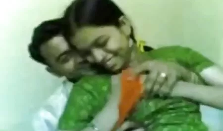 زنان سوار فیلم سوپر با مادر بزرگ 01