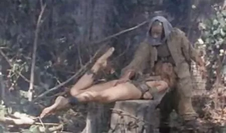 در فیلم سوپر مادر با پسر busty Buffy(لوسی وایلد)جمع آوری پنج شنبه