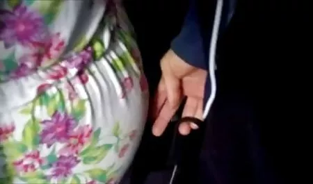 همسر با دوست پسر سیاه و سوپر سکس مادر سفید در حمام