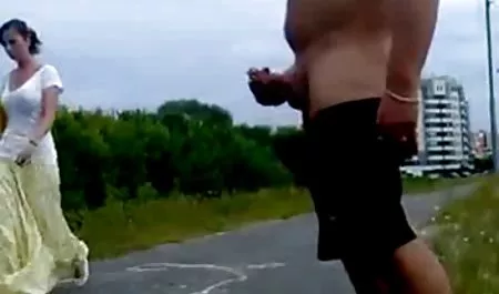 سخت شیطان زن فیلم سوپر با مادر و شوهر,اولین بار